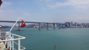 Going under the Vitoria - Vila Velho bridge