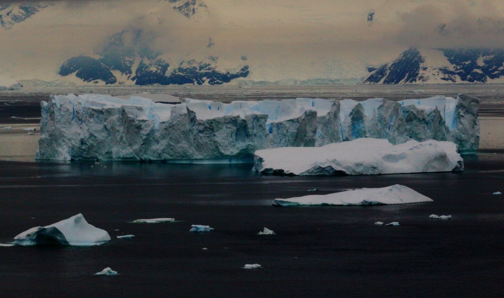 icebergs Antarctica