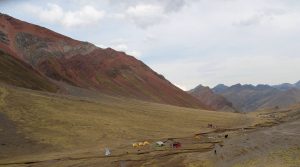 Camp on the way to Rainbow mountain