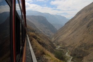 devils nose train alausi ecuador