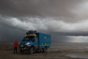 Salar de Uyuni grey day