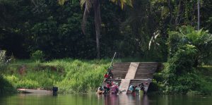 maroon washing day suriname