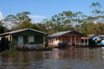 floating houses manaus