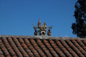 Roof-top blessing Peru