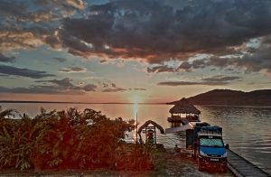 lake peten itza