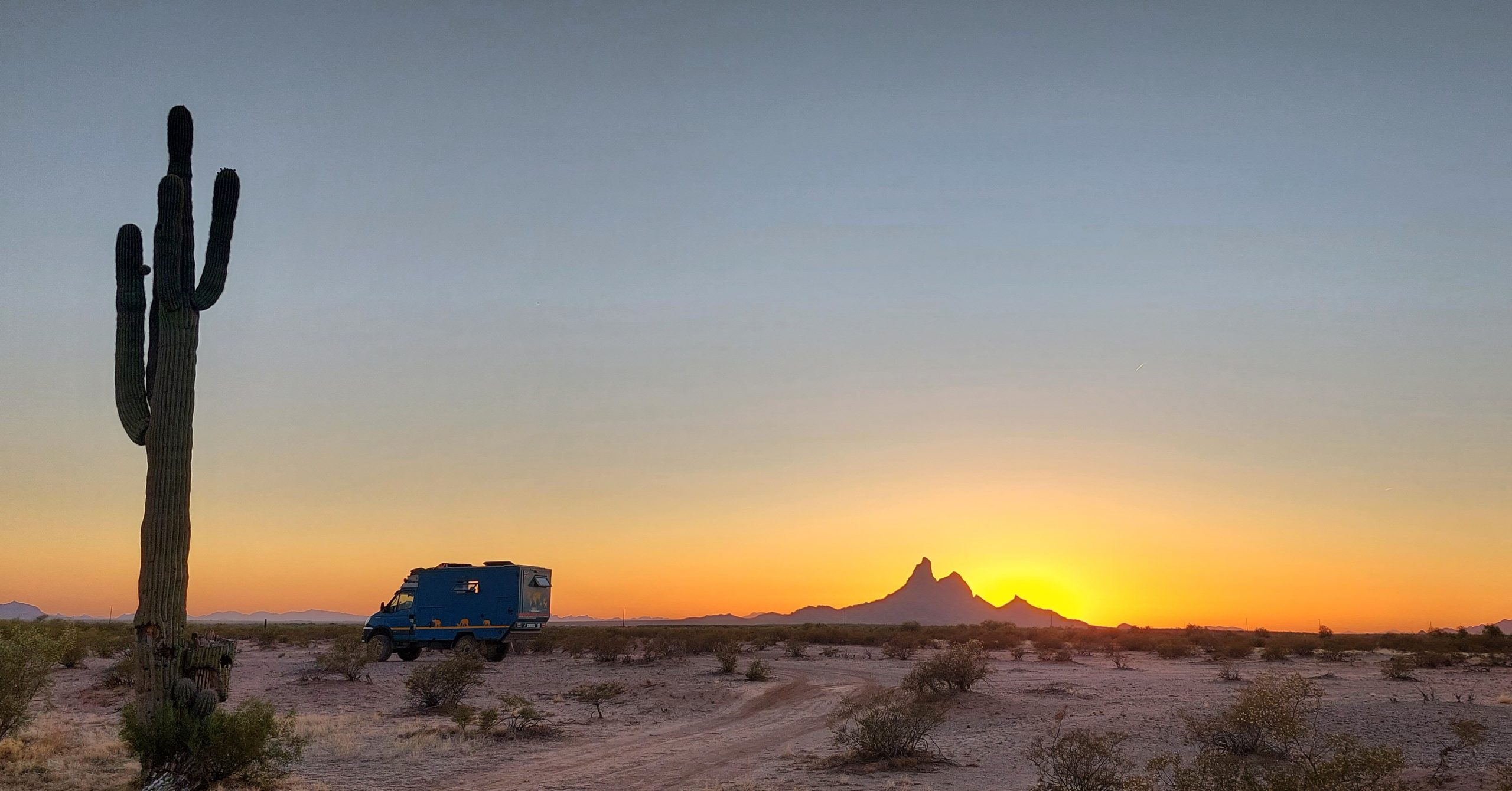 overlanding desert wildcamping